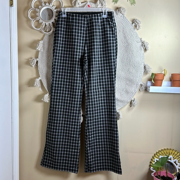 Aeropostale Pants - Plaid Aeropostale flare pants